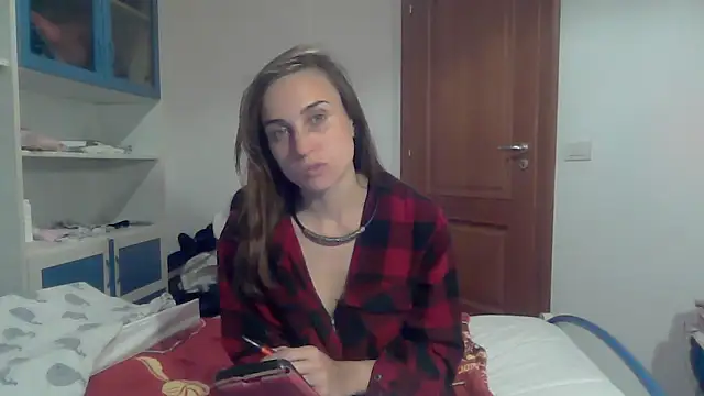 SinnEmily online show from 04/18/26, 04:33