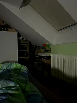 Ilovemilf1 online show from 11/18/25, 09:08