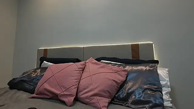 Snapshot of MaryahBlanc chatting on 10/27/25, 11:52 MaryahBlanc online show from 10/27/25, 11:52