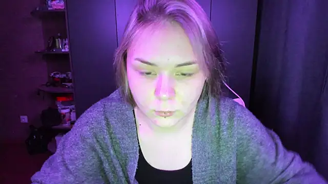 sophia lix online show from 11/08/25, 02:06