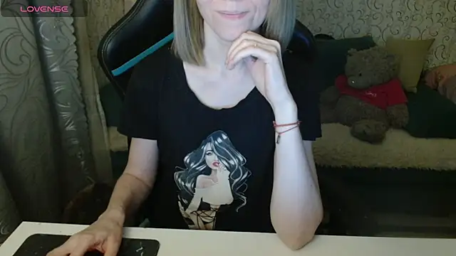  Alisa Allison  online show from 10/27/25, 03:05