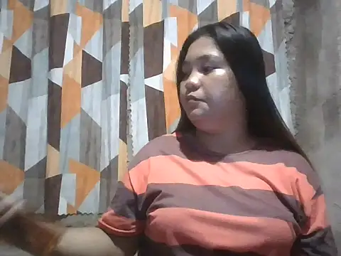 PUSSYcatXXX1 online show from 04/16/26, 12:17