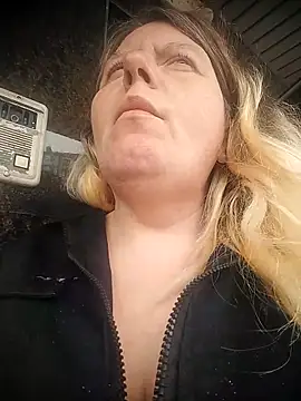 Lana-murr online show from 04/17/26, 08:39