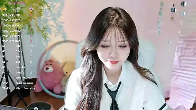Snapshot of Yiluo95 chatting on 05/28/26, 04:48 Yiluo95 online show from 05/28/26, 04:48