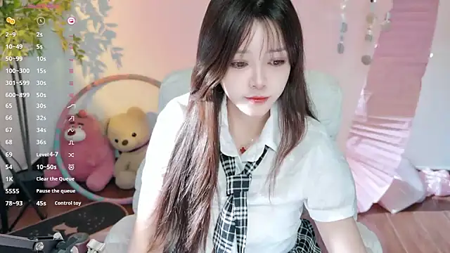Snapshot of Yiluo95 chatting on 06/09/26, 04:40 Yiluo95 online show from 06/09/26, 04:40