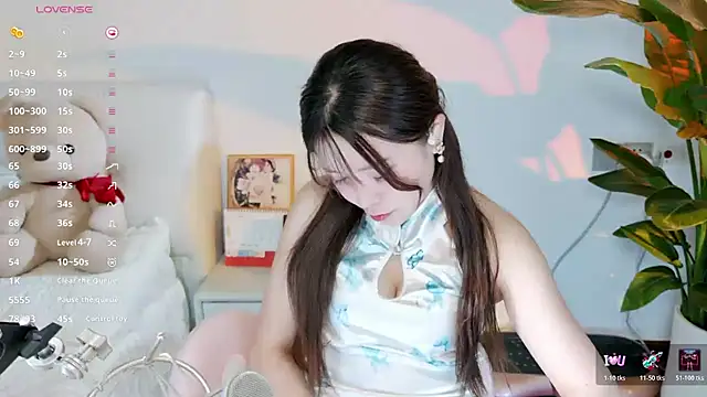 Snapshot of Yiluo95 chatting on 06/29/26, 04:29 Yiluo95 online show from 06/29/26, 04:29