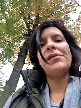 Snapshot of Piediniecollant chatting on 11/15/25, 06:55 Piediniecollant online show from 11/15/25, 06:55