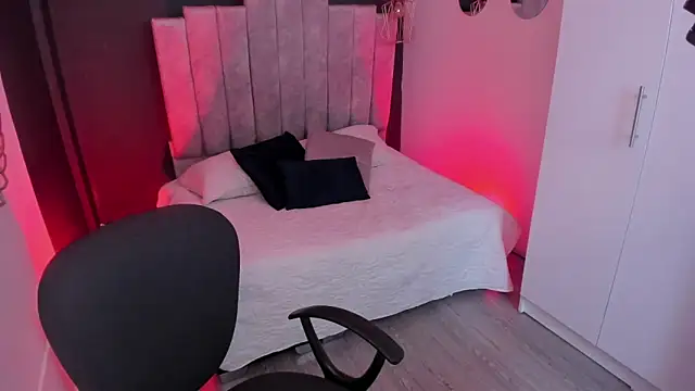 mia jagger online show from 06/05/26, 10:26
