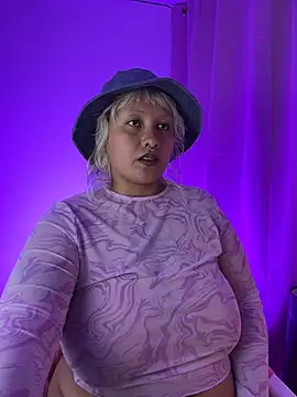 pinkbaddie777 online show from 01/16/26, 05:00