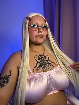 pinkbaddie777 online show from 04/22/26, 02:36