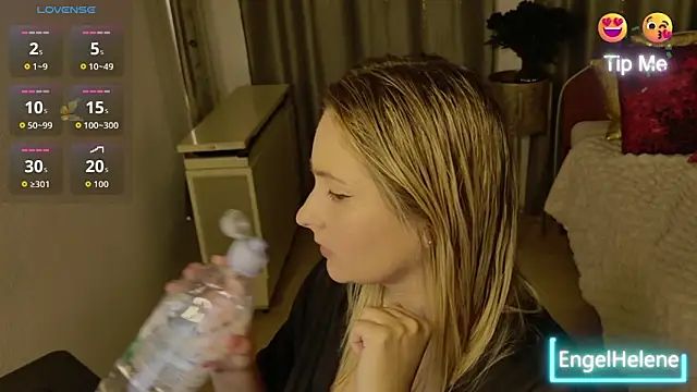 EngelHelene online show from 11/06/25, 07:04