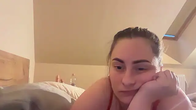 Snapshot of EngelHelene chatting on 05/01/26, 06:12 EngelHelene online show from 05/01/26, 06:12