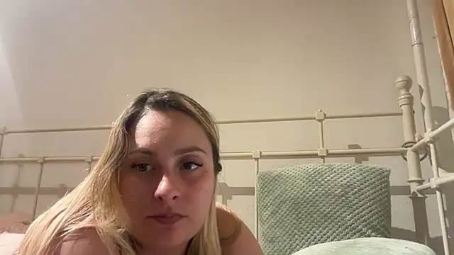 Snapshot of EngelHelene chatting on 06/10/26, 07:13 EngelHelene online show from 06/10/26, 07:13