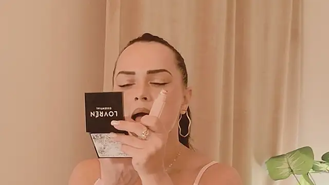 SiennaRosse online show from 04/10/26, 08:13