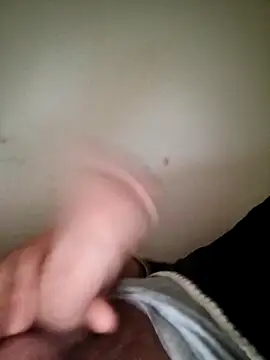 Snapshot of Fa7l1995 chatting on 11/10/25, 01:43 Fa7l1995 online show from 11/10/25, 01:43