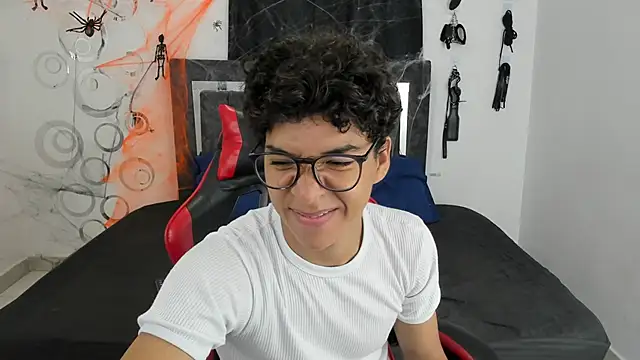 Maximiliano Khalil online show from 10/28/25, 07:38