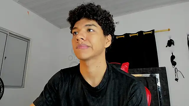 Maximiliano Khalil online show from 11/30/25, 07:51