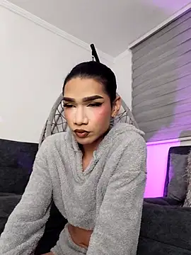 Snapshot of FernandaFox_ chatting on 04/25/26, 03:42 FernandaFox online show from 04/25/26, 03:42
