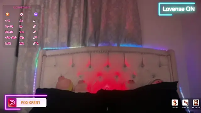 Snapshot of FernandaFox_ chatting on 06/08/26, 04:13 FernandaFox online show from 06/08/26, 04:13