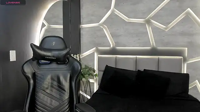 DakotaRussell  online show from 01/06/26, 11:14