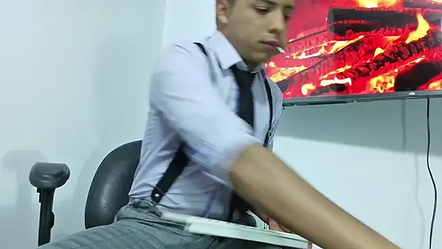 Mike Fetiche online show from 11/17/25, 03:23