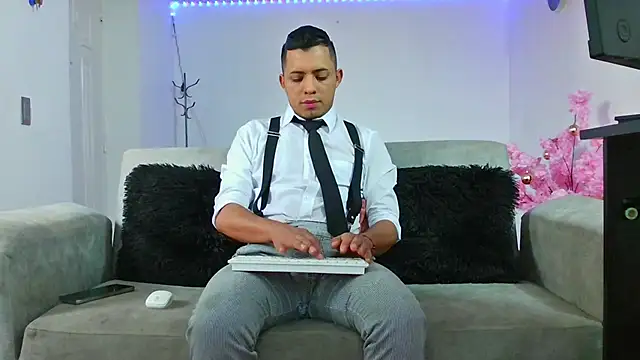 Mike Fetiche online show from 12/20/25, 12:01