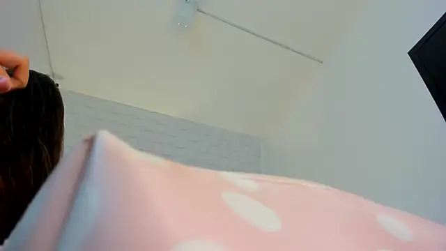 victoria 243 online show from 02/26/26, 04:44