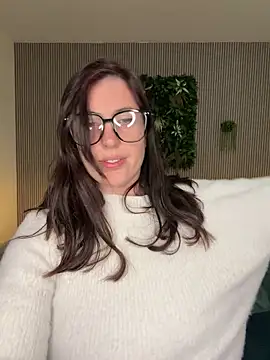 MysteryGirl   online show from 04/02/26, 07:17