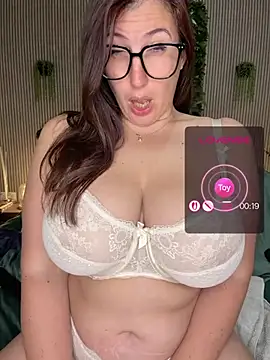 Snapshot of MysteryGirl__ chatting on 05/18/26, 07:47 MysteryGirl online show from 05/18/26, 07:47