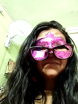 LOVE  RANI online show from 07/13/26, 07:44