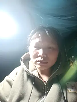 yoyo-mi online show from 11/29/25, 12:52