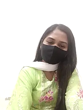 Green LaDY66 online show from 11/10/25, 09:03