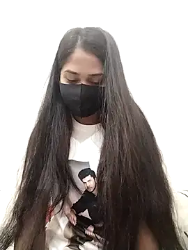 Green LaDY66 online show from 11/13/25, 02:21