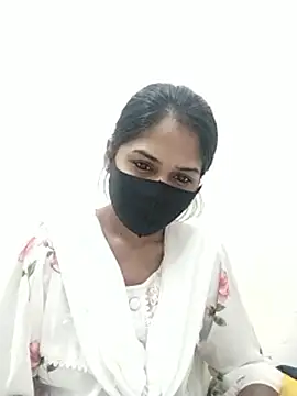 Green LaDY66 online show from 11/13/25, 03:55