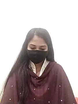 Green LaDY66 online show from 11/18/25, 10:31