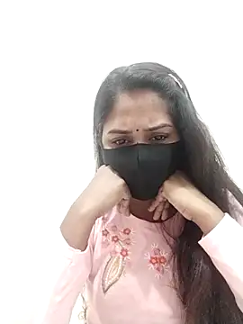 Green LaDY66 online show from 11/25/25, 12:21