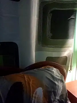 Esenia505 online show from 11/26/25, 05:19