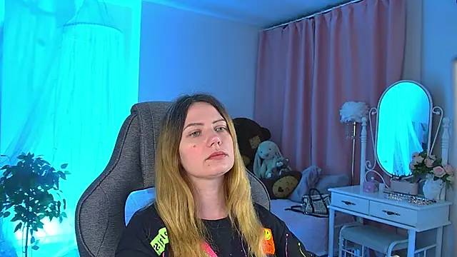 AleksaLaurent online show from 11/21/25, 06:01