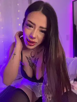 AshleyWinslow online show from 04/15/26, 08:32