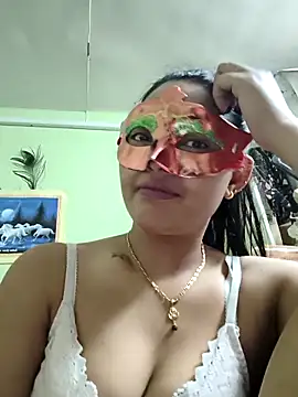 Snapshot of DesiBomb_ chatting on 10/29/25, 01:35 DesiBomb  online show from 10/29/25, 01:35