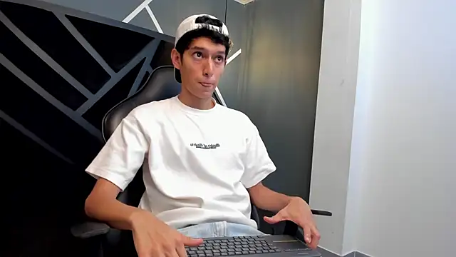 Niick Carter online show from 11/10/25, 11:26