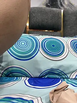 Heena Sharma982 online show from 04/17/26, 07:06