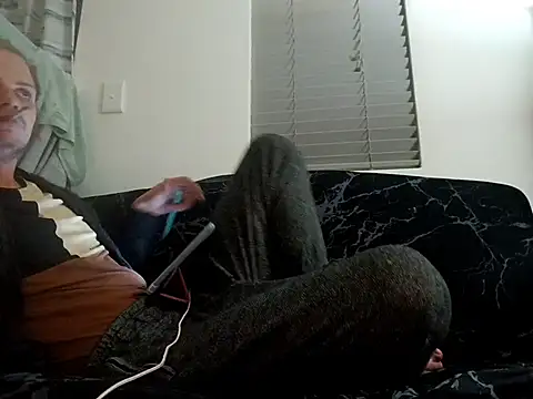 THOMMONSTER5299 online show from 11/26/25, 12:55