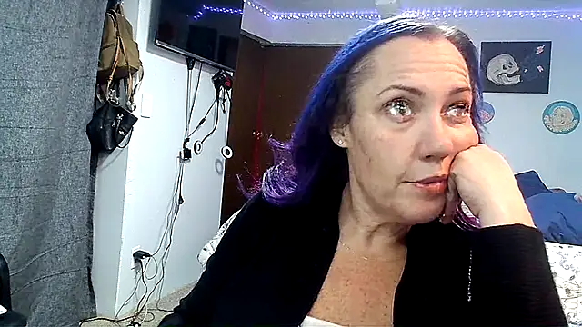 kristallic online show from 12/17/25, 09:26