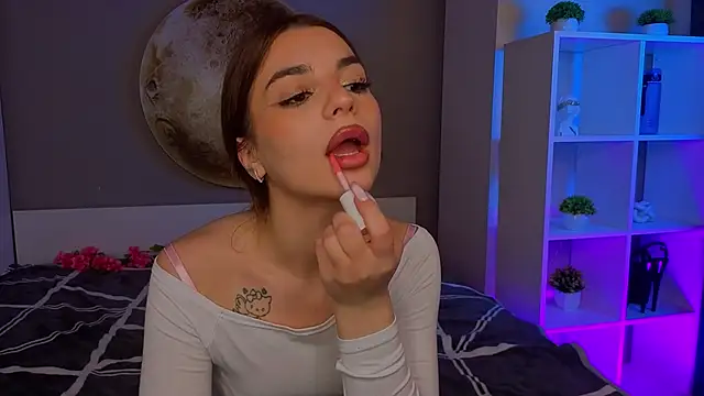 LauraHansil online show from 03/23/26, 07:07