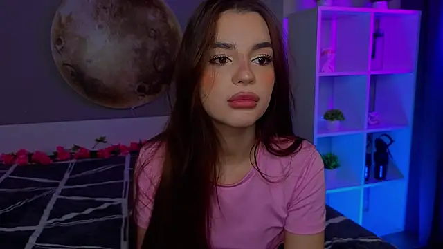 LauraHansil online show from 03/24/26, 07:08