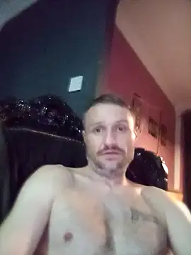 Snapshot of Caliguy36 chatting on 10/28/25, 09:17 Caliguy36 online show from 10/28/25, 09:17