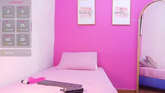 Snapshot of miss-Ortiz chatting on 11/12/25, 08:30 miss-Ortiz online show from 11/12/25, 08:30