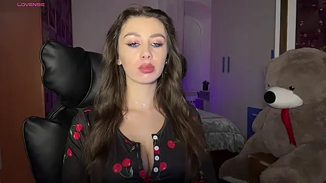 SweetCherry  N online show from 11/14/25, 10:29