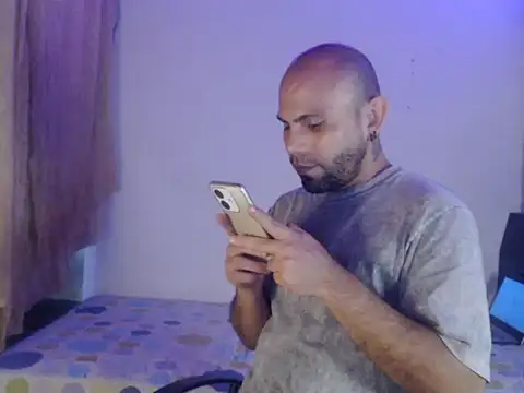 marek secrett online show from 11/04/25, 08:41